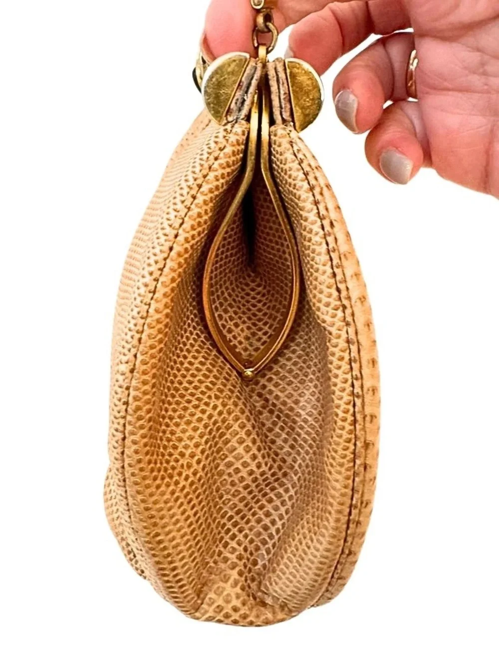 ✨ RARE ARCHIVAL PIECE ✨ Authentic Vintage 1980s Judith Leiber Lizard Skin Clutch